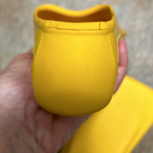 Finis Zoomers Gold Fin, Size C (See pic for size chart). - Picture 3 of 7